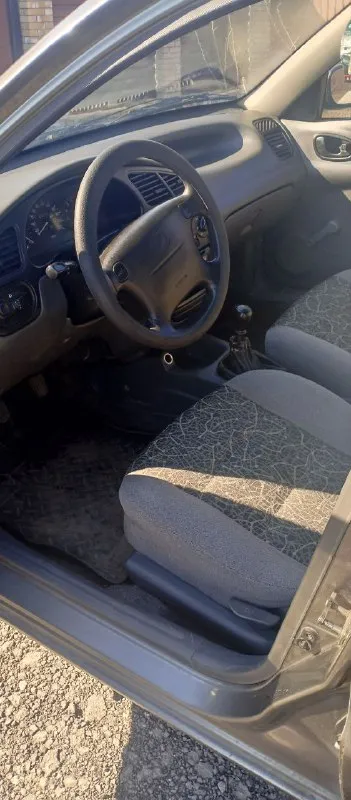 Продам ланос, 1.5 se комфорт, пробег 258000 тыс 1 собственник, топливо : газ / бензин. каждый день на ходу, двигатель и кпп без проблем, салон отличный, по кузову есть жизненные недостатки, машине 20 лет. на езду и скорость не влияет. по телефону не торгуюсь, глаза не замыливаю лучше самому приехать и посмотреть. +79493155224 - фотография - 5