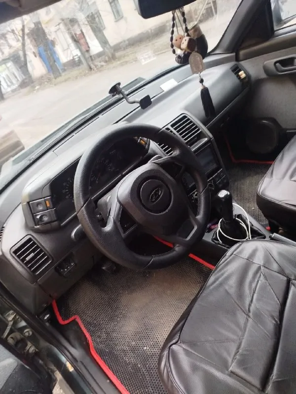 Продам ваз 2110 16 кл. , клапана не гнет. 2006 г. в. машина в отличном состоянии, автомобиль полностью обработан, мотор перебранный, установлен облегченный коленвал, доработана система гбц. перебранная и усиленная кпп. установлен ресивер nfr stail на нем стоит дроссельная заслонка диаметром 54, по выпуску установлен stinger с выпускным коллектором subaru звук. по заднему тормозу установлены дисковые тормоза с гидравлическим ручником. установлена оптика билед. установлен авто-звук. все запчасти и смазочные материалы менялись вовремя. установлена сигнализация с обратной связью. имеются в наличии штатные бампера, и комплект летней резины на легкосплавных дисках р14. цена авто 350 т. р. присутствует торг тел. +79497025873 александр - фотография - 7