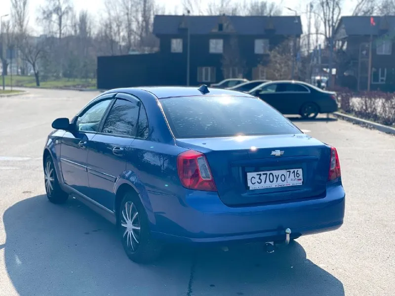 Chevrolet lacetti
Год 2008
Цвет синий
Обьем 1.6

Комплектация люкс

Рыжиков гнили нет
Автомобиль в дтп не участвовал
Выглядит как на фото

Вложений не каких не требует
Сел поехал

Двигатель на 5+
Не дымит не троит масло абсолютно не ест

Коробка на 5+ не хрустит не выбивает

Ходовая так же плотная стуков грюков нет едет уверенно

Салон чистый ухоженный

Комплектация люкс
Кондиционер
4 Стеклоподъемника
2 Подушки безопасности
2 Подогрева сидений
Электро регулировка зеркал
Обогрев заднего стекла
Абс
Хорошая аудио система с планшетом
Сигнализация центральный замок
Лед лампы ближний дальний
Противотуманые фары
2 Комплекта колес зима лета

По документам все кристально чисто
Штрафов ограничений залогов нет

Цена 575.000₽
Разумный торг у капота
Номер для смс и звонков

+79492469826 - фотография - 5