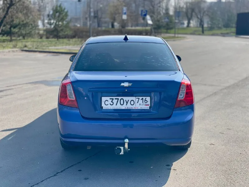 Chevrolet lacetti
Год 2008
Цвет синий
Обьем 1.6

Комплектация люкс

Рыжиков гнили нет
Автомобиль в дтп не участвовал
Выглядит как на фото

Вложений не каких не требует
Сел поехал

Двигатель на 5+
Не дымит не троит масло абсолютно не ест

Коробка на 5+ не хрустит не выбивает

Ходовая так же плотная стуков грюков нет едет уверенно

Салон чистый ухоженный

Комплектация люкс
Кондиционер
4 Стеклоподъемника
2 Подушки безопасности
2 Подогрева сидений
Электро регулировка зеркал
Обогрев заднего стекла
Абс
Хорошая аудио система с планшетом
Сигнализация центральный замок
Лед лампы ближний дальний
Противотуманые фары
2 Комплекта колес зима лета

По документам все кристально чисто
Штрафов ограничений залогов нет

Цена 575.000₽
Разумный торг у капота
Номер для смс и звонков

+79492469826 - фотография - 6