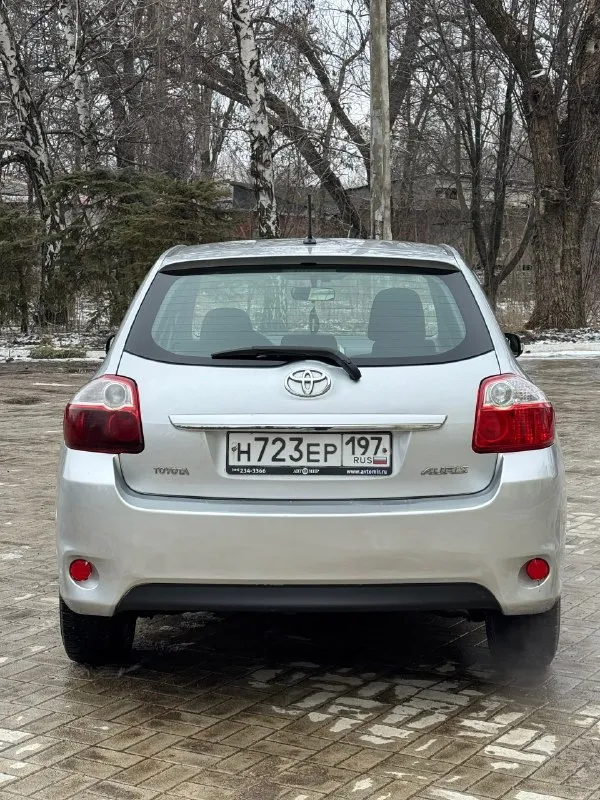 Toyota auris 1.6 автомат цена 750💰тыс. руб торг минимальный после осмотра авто. (кредит, обмен) 2010 год выпуска, состояние для своих лет отличное. пробег 279 тысячи, родной. по электрике все работает, никуда лезть не надо. по двигателю нареканий нет, масло не берет, не дымит, не троит. коробка работает как с завода, без пинков, буксов и тд. и еще не мало важно коробка автомат стоит завод не переделка с робота, как это многие делают!!! делать ничего по машине не надо, сел и поехал. переоформление в мрэо без проблем, с моим присутствием. г. макеевка, связь +79493219323 +79494094295 📞 🇷🇺 звоните: +79493219323 - фотография - 3