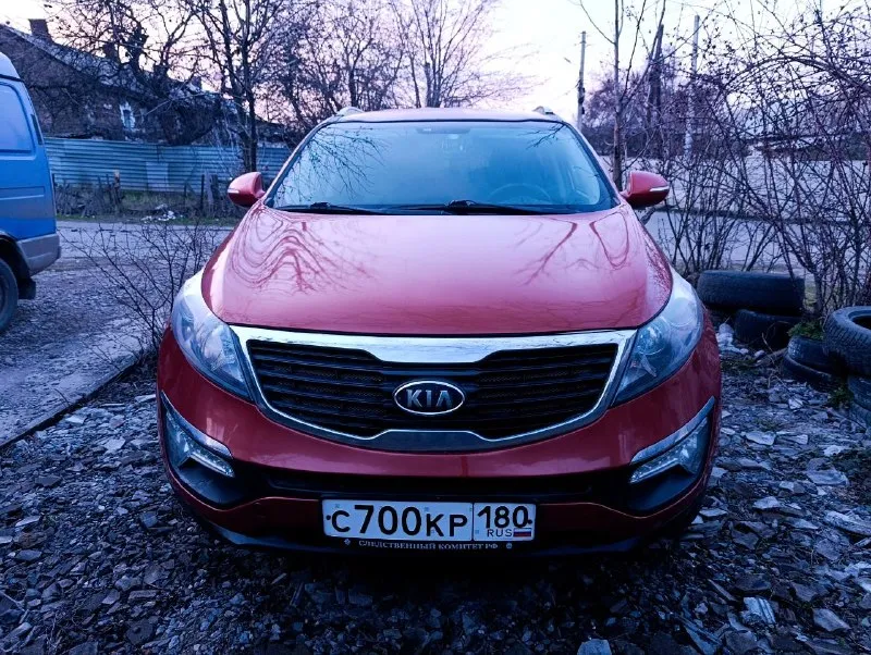 Донецк, продам свой kia sportage 2011 г. В. , во владении больше года, пробег 133000, двс без задиров проверяли, ежедневно на ходу, резина лето в комплекте, по лкп есть моменты поэтому цена 890000, номера в подарок. +79495099999 - фотография - 5