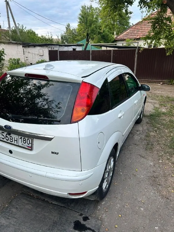 Ford focus 1 (2004), хэтчбек, продаётся ford focus 1 2004 года выпуска, хэтчбек. пробег 190321 км. машина в хорошем техническом состоянии, полностью обслужена и находится на полном ходу. оснащена климат-контролем, подогревом передних сидений, электроприводом зеркал и бортовым компьютером с камерой заднего хода. кузов оценён на "4" — есть небольшие косметические дефекты, без серьезных повреждений. цена 450000, рассматриваю разумный торг. писать в тг или звонить по номеру +79085008535 номер телефона +79493851340 📲 tg: @kovrahone 📞 звоните: +7(949)3851340 - фотография - 3