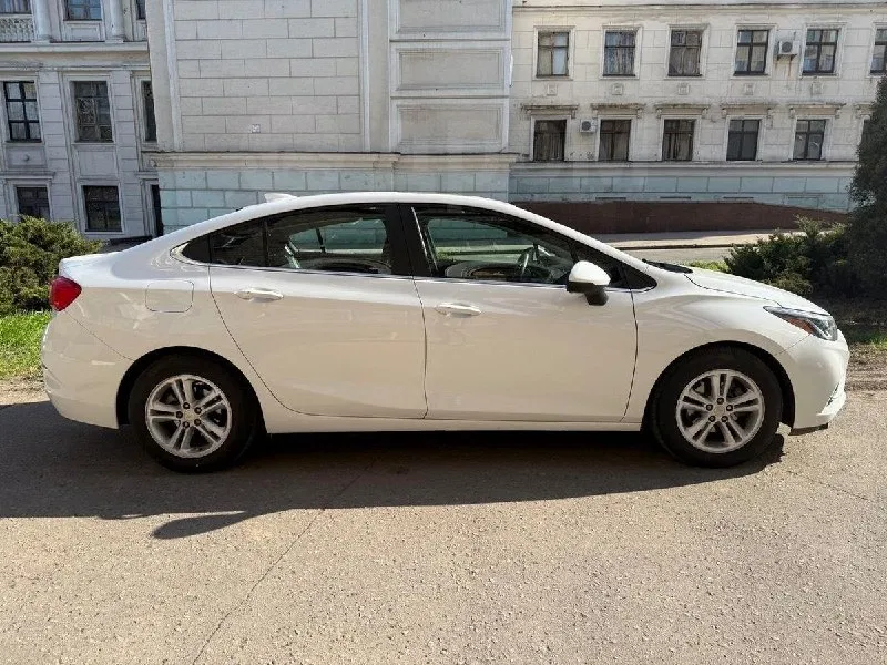 Продажа chevrolet cruze американский, 2016 год в донецке пробег 121000 км, 153 л. С. Авто привозили для себя из америки с пробегом 70т. Ездила девушка, бережная эксплуатация. А вто в отличном состоянии. Максимальная комплектация, два комплекта новой резины зима и лето пирели, полностью обслужена, вложений не требует. -люк -парктроники -автозапуск -бесключевой доступ -контроль слепых зон -подогрев сидений -электропривод водительского сидения -система старт-стоп -мультируль -4g, wi-fi -музыка bose с 9 динамиками и усилителем цена 1 150 000р. Авто находится в днр, г. Донецк. По всем вопросам звоните +79495111596
📞 Звоните: +7(949)5111596 - фотография - 3