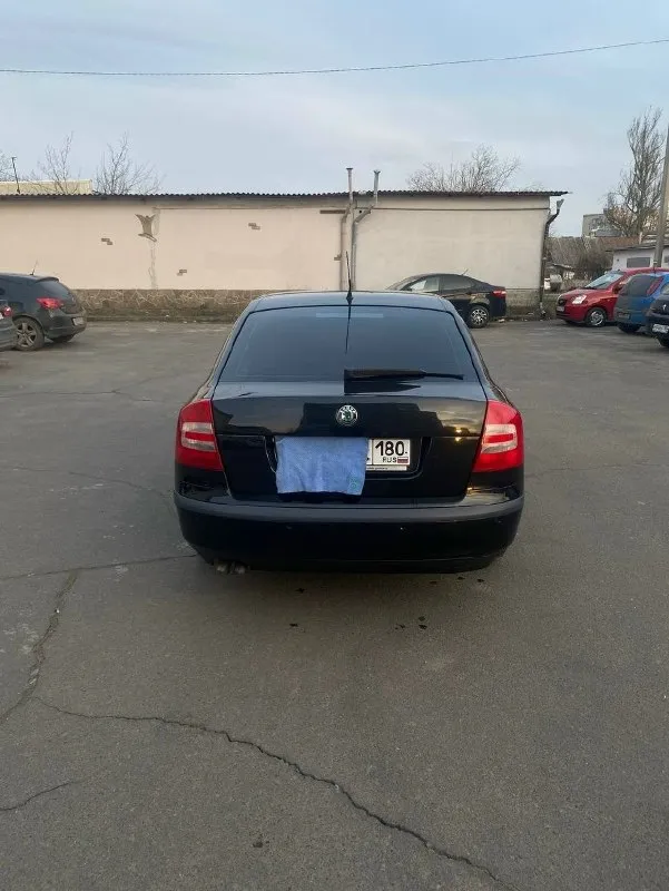 Skoda octavia a5 2004г. двигатель: 2.0 tdi 140л. с. мкпп 6ст. пригонялся в 2017г. с германии, с тех пор в одних руках. за машиной следили от а до я, передняя ходока в идеале, задняя в идеале, грм, помпа, масла поменяны 3000 км назад, коробка, турбина, двигатель работает отлично, двигатель заменён на контрактный 30000км назад, расход по городу 7л на 100км, для зимы обработана в 2024 году, гнили вздутий нет. отличное состояние для своих лет. -датчик света -датчик дождя -подгрев передних сидений -обогрев заднего стекла -обогрев зеркал заднего вида -климат контроль -круиз контроль -мульти руль -задний парктроник -линзы в фарах, электрорегулировка по высоте -противотуманные фары viper -автоматическое затемнение зеркала заднего вида -переднте, задние стеклоподъемники цена 840000р +79490585729 📞 звоните: +7(949)0585729 - фотография - 4