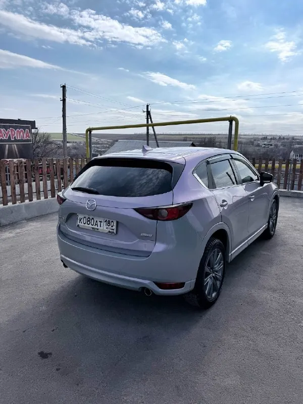 Mazda сх-5 2017 год машина японская ! 2,5 спорт 205 сил в пленке хамелеон 130 тысяч пробег переоформление без проблем машина в семье 5 лет 2,7 🍋 рублей торг вся безопасность целая все окна родные техничка на отлично все вопросы по телефону +79494931742 📞 звоните: +7(949)4931742 - фотография - 3