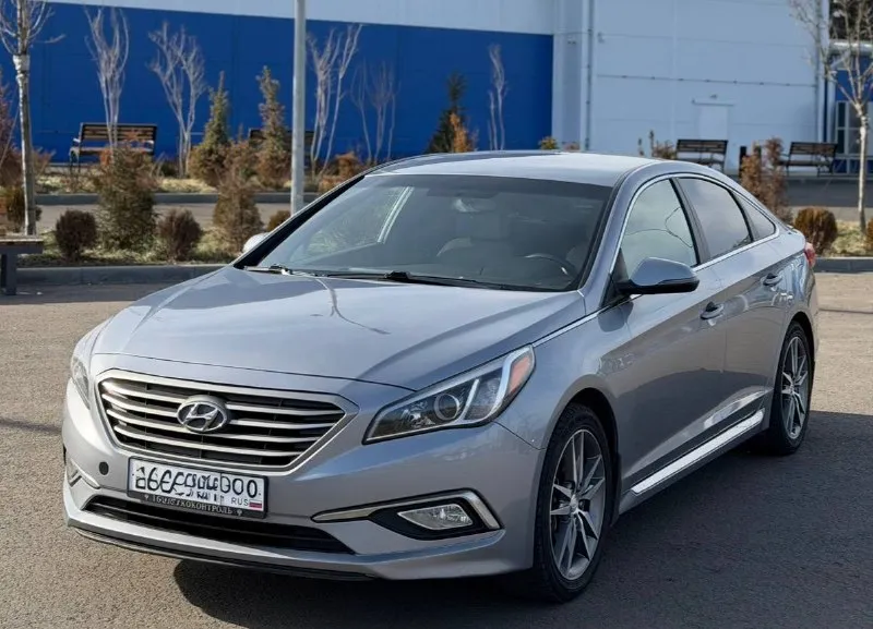 🚗в продаже✅ hyundai sonata 2.0t ✅ ✅коротко о машине: -2.0 т (274) лс -2017 год -пробег 75.000 -очень ухоженный а/м -полностью обслужен -отличное состояние👌🏻 ✅комплектация: -мультимедиа/bluetooth -кожа комбинированная -электропривод водительского -камера заднего вида -led фары/led огни -кондиционер -18 колеса -подогрев передних сидений -датчик света / дождя -мультируль -круиз контроль ✅состояние: -салон чист и ухожен -техника без замечаний -полностью обслужен -то каждые 5.000 км -автомобиль полный сток ! цена: 1.650.000₽ возможен обмен город донецк ☎️телефон +79497560818 📲 tg: @ar_chiz 📞 звоните: +7(949)7560818 - фотография - 2