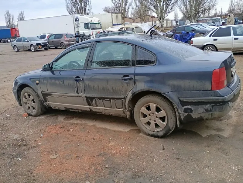 Продам volkswagen пассат б5, 1999 года. двигатель 1.8 атмосферник, самый надёжный в линейке, масло от заметны до замены не грамма не ест. коробка механика, без нареканий, переключает четко. ходовка перебранная. по кузову имеются, косячки, салон нормальный. цена 400 тыс. , аргументированный торг у авто. тел. +79493614200 📞 звоните: +7(949)3614200 - фотография - 8