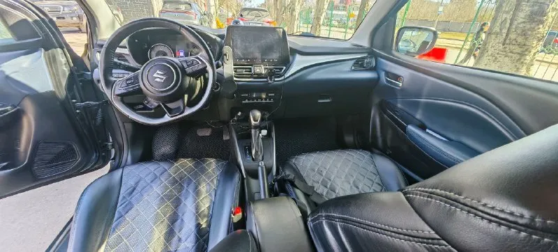 Марка: suzuki модель: baleno год: 2023 пробег: 60000 объем двигателя: 1.5 топливо: бензин кпп: автомат цвет: серый цена: 1900000 описание: продам автомобиль suzuki baleno 2023 куплен в сентябре 23 года комплектация glx. так же установлена сигнализация с автозапуском старлайн, подогревы сидений и зеркал. имеются два комплекта колёс на дисках зима и лето. чехлы из экокожи одеты с салона. машина у одного собственника я хозяин. все вопросы по +7 949 3290499 дмитрий дима, 📱 +79493290499 📲 tg: дима 📞 +7(949)3290499 📲 tg: дима 📞 звоните: +7(949)3290499 - фотография - 4