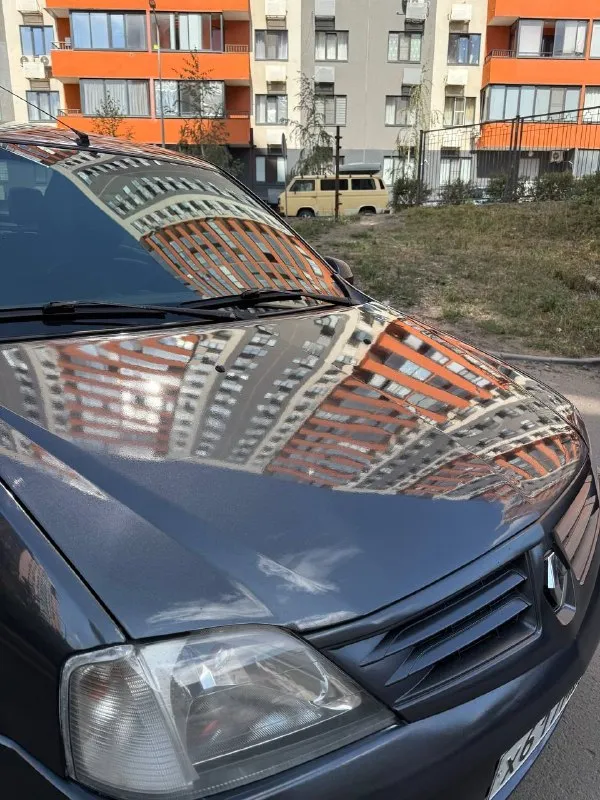 Продам renault logan - 2008 г. 2 владельца. 266 тыс. пробега двигатель 1.6,не путать с 1.4. в максимальной комплектации; гур, кондиционер, электрозеркала, подогревы сидений, стеклоподьемники, боротовой компьютер. из допов, неплохая музыка, свет ксенон. состояние отличное, полностью обсужил авто, делал под себя, продаю в связи с сложившимися обстоятельстави, продаю не спеша, езжу каждый день. по тех части нет ни единого вопроса, кто первый приедет смотреть, скорее всего и заберет сразу автомобиль, переоформление без проблем. ни единого рыжика, и намека на гниль. авто в порядке, горит чек по лямбде, нужно заменить и прошить авто, любые проверки подтвердят что проблема только в лябде, на работу никак не влияет, езжу так больше года. резина зимняя и летняя, летняя кордиант, зимняя виатти. из последнего обслужил на 70 тыс. рублей, расскажу все по телефону или при личной встрече. цена; 420.000р +79495304357 связь плохая, дозванивайтесь или пишите 📞 🇷🇺 звоните: +79495304357 - фотография - 7