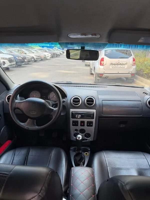 Продам renault logan - 2008 г. 2 владельца. 266 тыс. пробега двигатель 1.6,не путать с 1.4. в максимальной комплектации; гур, кондиционер, электрозеркала, подогревы сидений, стеклоподьемники, боротовой компьютер. из допов, неплохая музыка, свет ксенон. состояние отличное, полностью обсужил авто, делал под себя, продаю в связи с сложившимися обстоятельстави, продаю не спеша, езжу каждый день. по тех части нет ни единого вопроса, кто первый приедет смотреть, скорее всего и заберет сразу автомобиль, переоформление без проблем. ни единого рыжика, и намека на гниль. авто в порядке, горит чек по лямбде, нужно заменить и прошить авто, любые проверки подтвердят что проблема только в лябде, на работу никак не влияет, езжу так больше года. резина зимняя и летняя, летняя кордиант, зимняя виатти. из последнего обслужил на 70 тыс. рублей, расскажу все по телефону или при личной встрече. цена; 420.000р +79495304357 связь плохая, дозванивайтесь или пишите 📞 🇷🇺 звоните: +79495304357 - фотография - 9