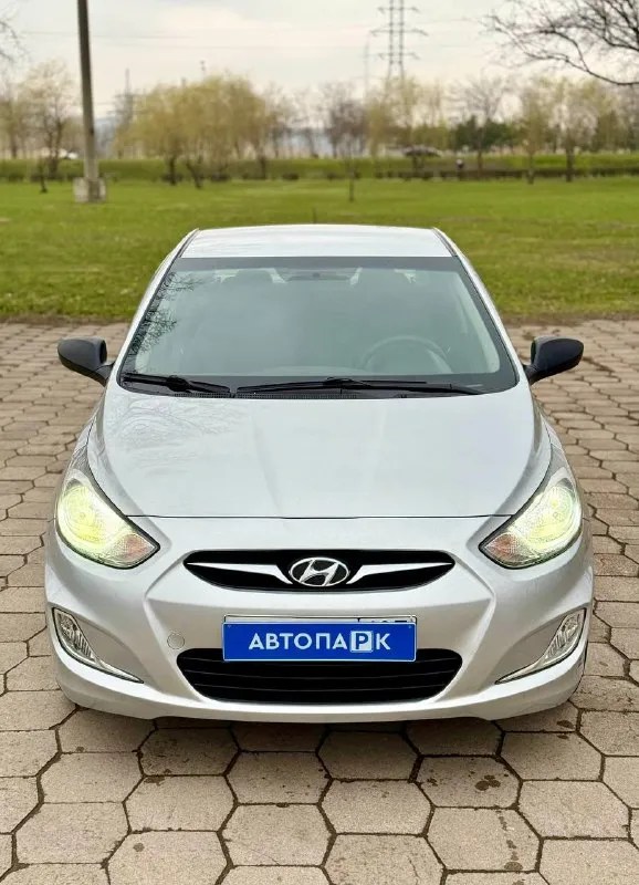 🇰🇵 hyundai solaris 💰цена: 770 000р 🏢город: мариуполь 📅год выпуска: 2013 🧾пробег: 113 026 км. ⚙️двигатель: 1.6 ⛽топливо: бензин ⚙️кпп: механика 📞 телефон: +7-949-727-41-51 +7-949-551-91-52 +7-989-263-55-56 💾 описание: - фотография - 2