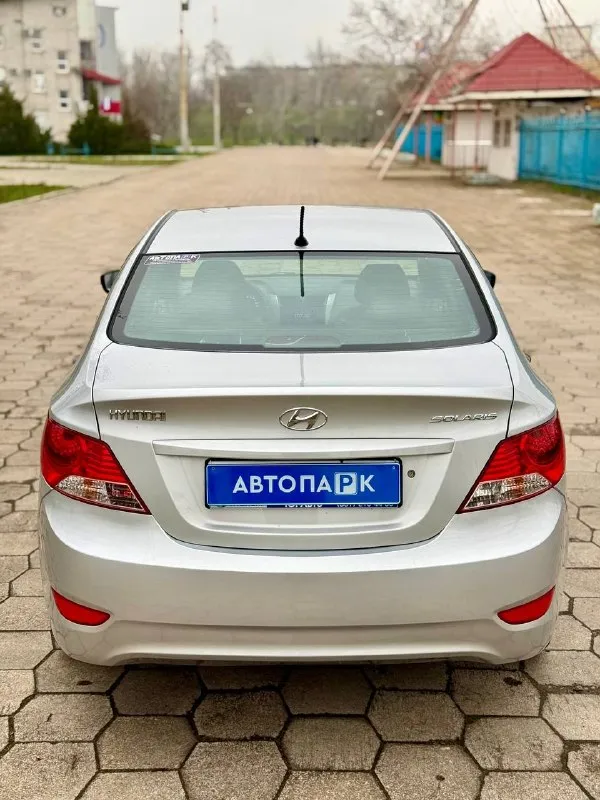 🇰🇵 hyundai solaris 💰цена: 770 000р 🏢город: мариуполь 📅год выпуска: 2013 🧾пробег: 113 026 км. ⚙️двигатель: 1.6 ⛽топливо: бензин ⚙️кпп: механика 📞 телефон: +7-949-727-41-51 +7-949-551-91-52 +7-989-263-55-56 💾 описание: - фотография - 5