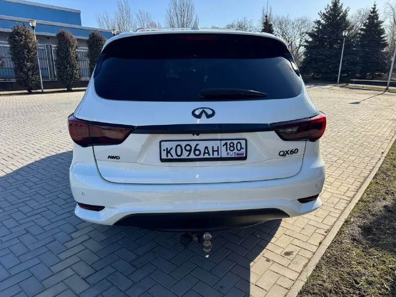 Продаётся infiniti qx60, основные характеристики: год выпуска: 2019. пробег: 118.962 км. двигатель: 3,5 л, бензиновый, 262 л. с. трансмиссия: вариатор (cvt). привод: полный (awd). ключевые опции: 7‑местный салон; камера 360 климат‑контроль; круиз‑контроль; датчики парковки; кожаный салон; мультимедийная система с сенсорным экраном. возможен торг при осмотре. цена: 2.600,000 руб. контакты: 89496288989 - фотография - 3