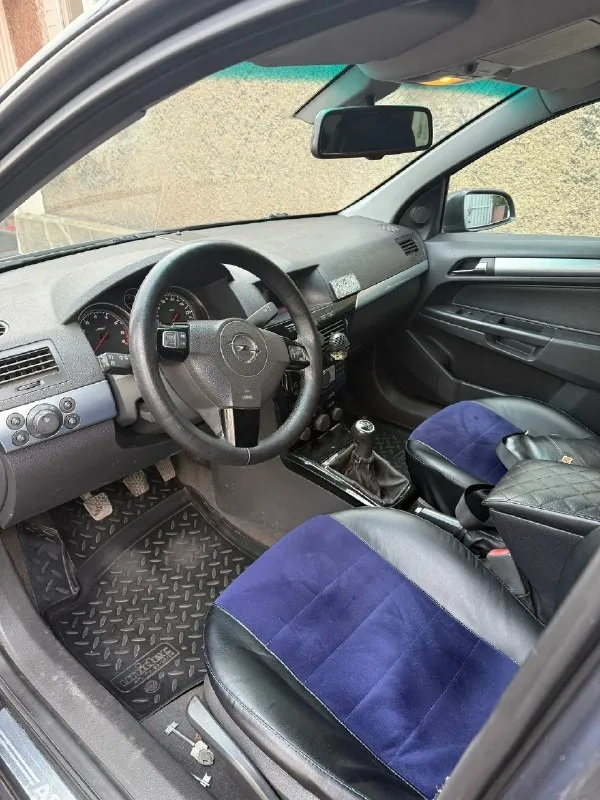 Продам opel astra h 2008 г. в. 3 владельца. 1.6 бензин мкпп. 190000 км. пробег. авто в хорошем состоянии. полностью обслуженный автомобиль, без вложений. по ходовке тишина, как мячик. салон ухоженный. за машиной следили. по документам чистая, оформлена на меня. цена 610000 осмотр снежное все вопросы по +7 949 797-63-18 📞 звоните: +7(949)7976318 - фотография - 2