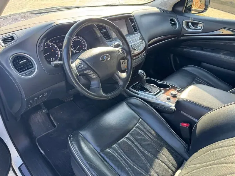 Продаётся infiniti qx60, основные характеристики: год выпуска: 2019. пробег: 118.962 км. двигатель: 3,5 л, бензиновый, 262 л. с. трансмиссия: вариатор (cvt). привод: полный (awd). ключевые опции: 7‑местный салон; камера 360 климат‑контроль; круиз‑контроль; датчики парковки; кожаный салон; мультимедийная система с сенсорным экраном. возможен торг при осмотре. цена: 2.600,000 руб. контакты: 89496288989 📞 звоните: +7(949)6288989 - фотография - 3