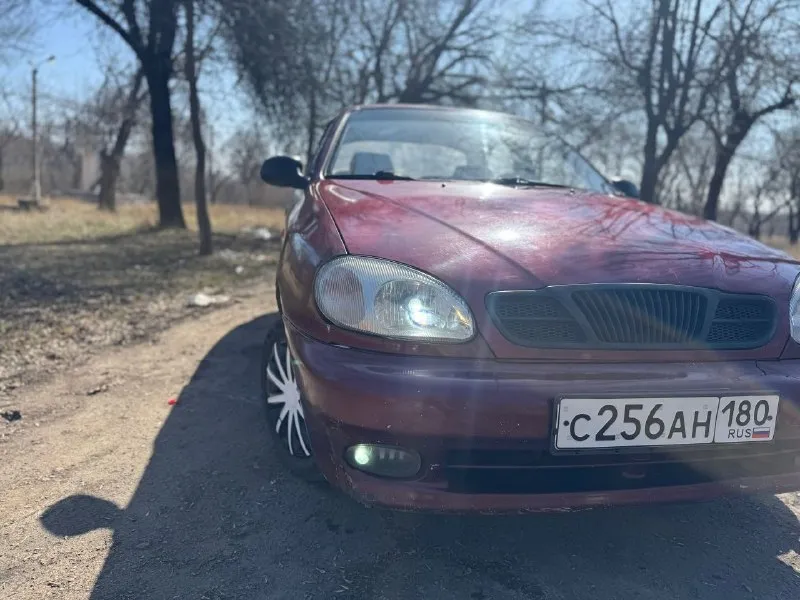 Продам ланос 1,5. 2005года. кузов в отличном состоянии варить, ничего не надо. бардюры, ланжероны, д... - фотография