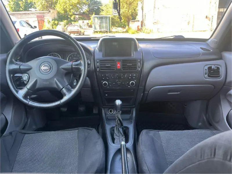 Nissan almera/ nissan альмера объем: 1,5 бензин / газ вписан кпп: механика пробег: 264 тыс. км год: 2003 автомобиль в отличном состоянии, как внешне, так и технически! по двигателю сделан кап. ремонт на 233 тыс. км. , ходовая не стучит, коробка работает идеально. все жидкости заменены. полный электропакет. штатная мультимедиа. подогрев передних сидений. два комплекта резины. г. мариуполь продажа с полным переоформлением цена 400 000 торг тел +7 949 605 38 26 📲 tg: @bendgar 📞 звоните: +7(949)6053826 - фотография - 5