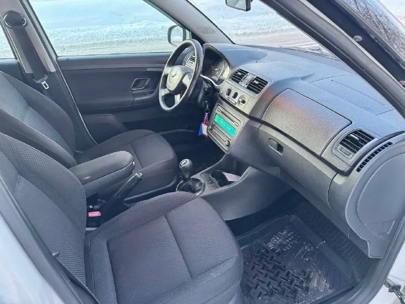 Skoda fabia 2010 год,1.4 86 сил,530000,торг, петровский район +79498905868 📲 tg: кирилл 📞 звоните: +7(949)8905868 - фотография - 5
