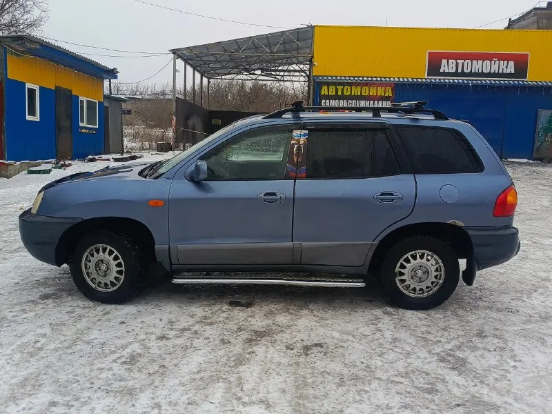 Hyundai santa fe classic 2000 год : 2.0 газ/бензин кпп: механическая 5ст. продажа от собственника. чистые документы, полное переоформление. автомобиль был пригнан в 2016 году, все 10 лет в одной семье. стоит контрактный мотор, ставился полтора года назад, вписан в птс. семейный автомобиль, в отличном состоянии, в родном окрасе. стоит газ евро4. по комплектации: кондиционер (заправлен), 4 эсп, электрорегулировка и обогрев зеркал, android магнитола с камерой заднего вида. ходовка в идеальном состоянии, стоит новая печка, велюр под чехлами как новый. цена: 650 000руб, торг реальному покупателю шахтерский район +7 951 839 88 77 кирилл 📞 звоните: +7(951)8398877 - фотография - 4