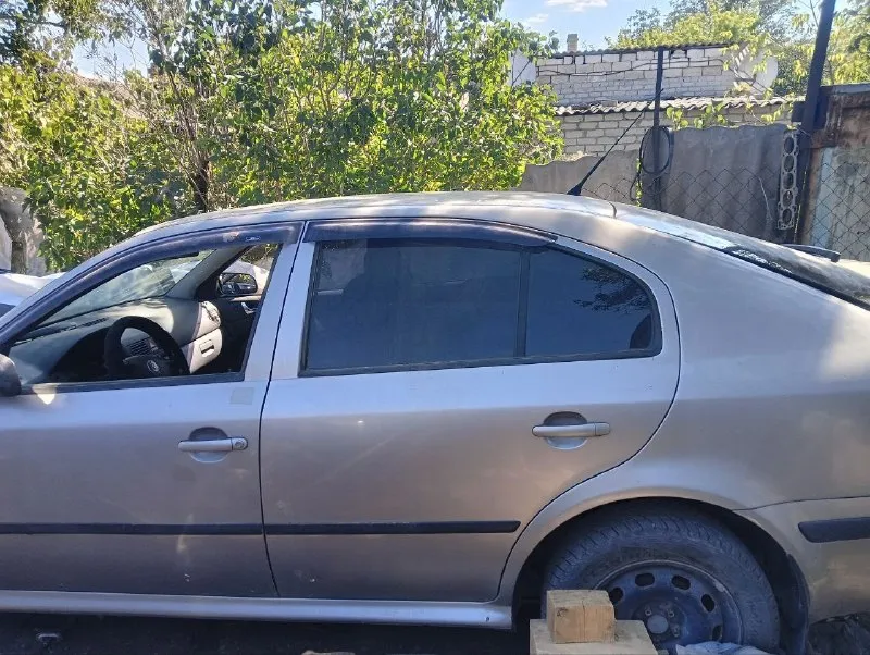 Продам skoda a5 2007 год, рестайлинг машина под восстановление комплектная, можно на запчасти целиком, мелочевкой не беспокоить не гнилая, безопасность на месте салон в хорошем состоянии была разобрана под восстановление хотел сделать себе, купил другую машину решил продать цена:300 +торг звонить реальным покупателям +79493078353 📞 звоните: +7(949)3078353 - фотография - 3