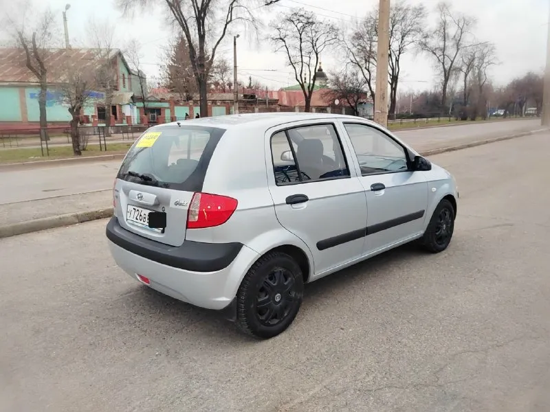Продается hyundai гетс. 2009 года. двигатель 1.4. на автомате! пробег 145к. отличное состояние! автомобиль обслужен! вложений не требует! кондиционер, печка работают! ходовая не стучит. салон ухоженный, не курили! осмотр докучаевск, донецк. цена 588000₽ 9498093748 📞 звоните: +7(949)8093748 - фотография - 3