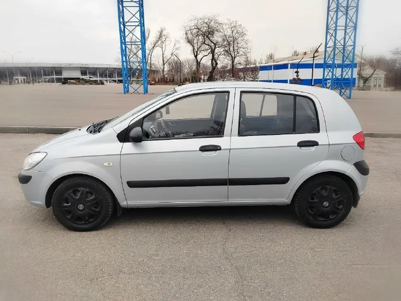 Продается hyundai гетс. 2009 года. двигатель 1.4. на автомате! пробег 145к. отличное состояние! автомобиль обслужен! вложений не требует! кондиционер, печка работают! ходовая не стучит. салон ухоженный, не курили! осмотр докучаевск, донецк. цена 588000₽ 9498093748 📞 звоните: +7(949)8093748 - фотография - 5