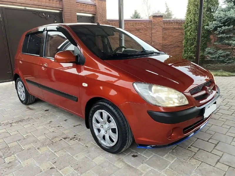 Автомобиль хюндай гетц 2007 г. в.. .1.4.ат. в превосходном состоянии. .один хозяин. ..не бит без дтп. ..в таком состоянии мало гецов. работает абсолютно все. диагностическая'карта в подарок. есть авс. гур. электростеклоподьемники. электрорегулировка зеркал. подогрев зркал и заднего стекла. подогрев сидений. ..серворуль. .бортовой компьютер. ..камера заднего вида. андроид. макеевка. +79493039475 +79180313617.цена 599000т. р. - фотография - 2