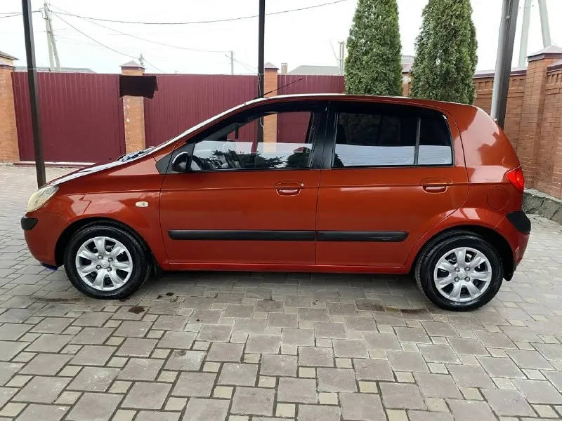 Автомобиль хюндай гетц 2007 г. в.. .1.4.ат. в превосходном состоянии. .один хозяин. ..не бит без дтп. ..в таком состоянии мало гецов. работает абсолютно все. диагностическая'карта в подарок. есть авс. гур. электростеклоподьемники. электрорегулировка зеркал. подогрев зркал и заднего стекла. подогрев сидений. ..серворуль. .бортовой компьютер. ..камера заднего вида. андроид. макеевка. +79493039475 +79180313617.цена 599000т. р. - фотография - 7