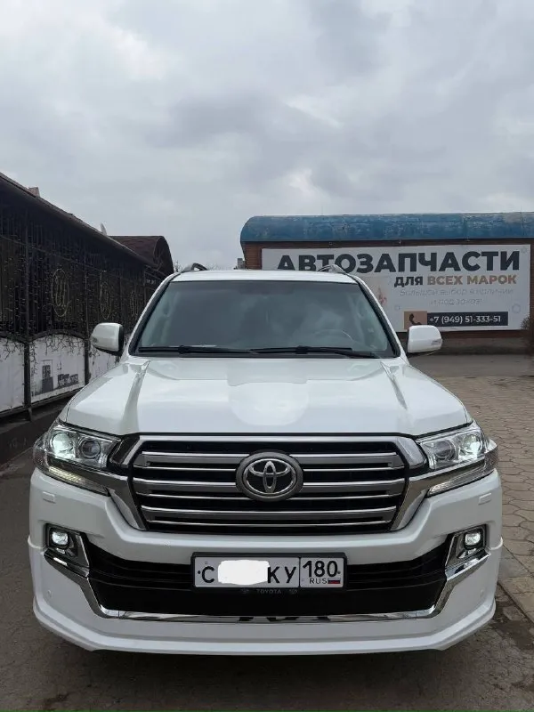 Toyota land cruiser 200 рестайлинг год выпуска 2016 двигатель 4 5 пробег 180 тысяч км идеальное состояние без единого подкраса 100% готов на любые проверки два комплекта резины зима лето два комплекта ковриком весь комплект ключей зоны риска брони плёнки сервисная книжка или обмен цена 5🍋450 📞 +7(949)5180296 📲 tg:. ... 📞 звоните: +7(949)5180296 - фотография - 6