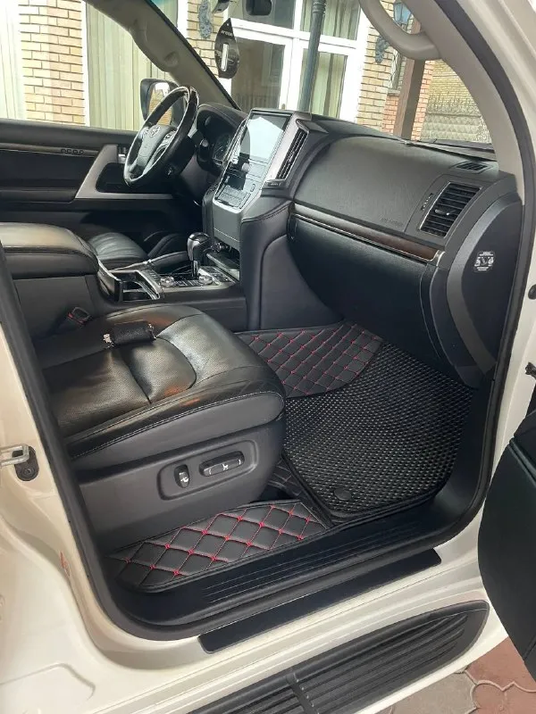 Toyota land cruiser 200 рестайлинг год выпуска 2016 двигатель 4 5 пробег 180 тысяч км идеальное состояние без единого подкраса 100% готов на любые проверки два комплекта резины зима лето два комплекта ковриком весь комплект ключей зоны риска брони плёнки сервисная книжка или обмен цена 5🍋450 📞 +7(949)5180296 📲 tg:. ... 📞 звоните: +7(949)5180296 - фотография - 7