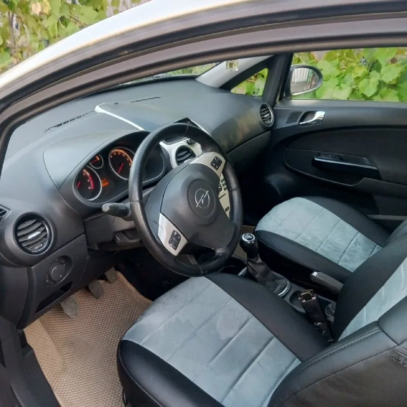 Продам opel corsa 2007 г. машина на ходу, пробег 226 тыс. км. экономичная. хорошая комплектация: мульти руль, подушки безопасности, круиз, подогрев сидений двухзонный, подогрев руля, подогрев заднего стекла, кондиционер заправлен и работает отлично, печка, мультимедиа, стеклоподъёмники с доводчиками, закрытие с пульта, электрорегулировка зеркал. салон в хорошем состоянии, одеты новые чехлы "автопилот" с алькантарой. присутствуют нюансы по кузову, трещина на переднем бампере, вмятина на заднем левом крыле. сделан капремонт двигателя на 210 тыс. км. два комплекта резины с дисками. цена 370 тыс. руб. торг. осмотр енакиево+79495046579 📞 звоните: +7(949)5046579 - фотография - 7