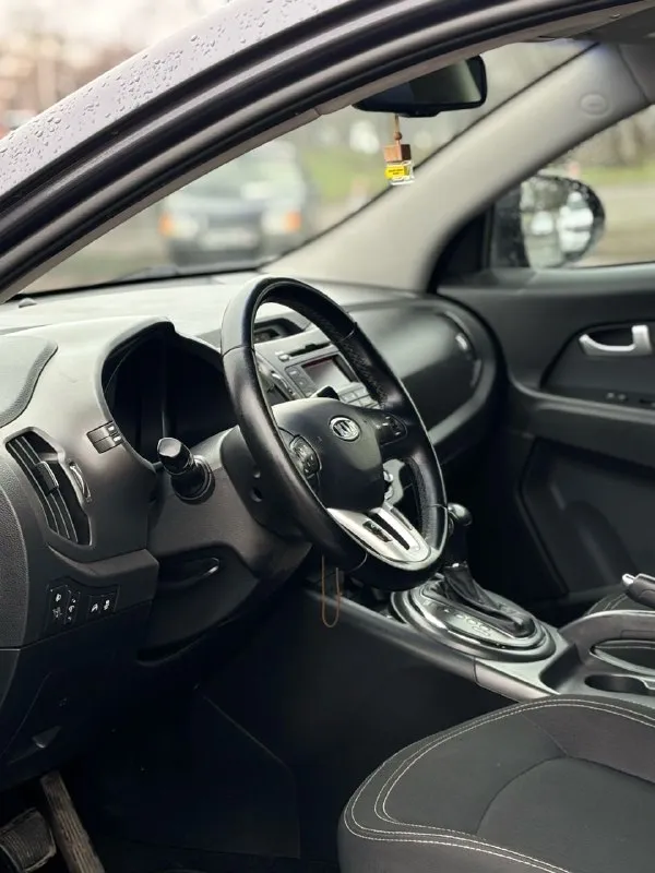 Продам
Kia sportage
2011
2.0
Aisin
Авто в хорошем состоянии, стоит хорошая летняя резина yokohama, ходовка обслужена, работа двигателя и коробки без нареканий, классический надежный японский автомат.
Замена масла двигателя каждые 6 тысяч км, два ключа. Хорошая комплектация с климатом и подогревами, также парктроники.
Цена: 1.290.000
Обращаться по номеру телефона
+79494330000
+79493485992
Либо по адресу г. Шахтерск ул. Ленина 2 - фотография - 6