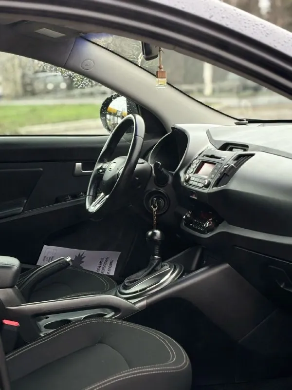 Продам
Kia sportage
2011
2.0
Aisin
Авто в хорошем состоянии, стоит хорошая летняя резина yokohama, ходовка обслужена, работа двигателя и коробки без нареканий, классический надежный японский автомат.
Замена масла двигателя каждые 6 тысяч км, два ключа. Хорошая комплектация с климатом и подогревами, также парктроники.
Цена: 1.290.000
Обращаться по номеру телефона
+79494330000
+79493485992
Либо по адресу г. Шахтерск ул. Ленина 2 - фотография - 8