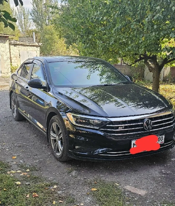 Продам volkswagen jetta 2020г. в.в хорошем состоянии. за машиной ухаживал, все жидкости и расходники заменены. резина новая. комплектация r line. пробег родной 92000км. цена 1850000 тыс. на все интересующие вопросы отвечу по телефону +79494182166 📞 🇷🇺 звоните: +79494182166 - фотография - 3
