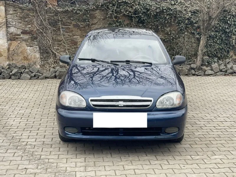 Продам автомобиль, chevrolet lanos, состояние авто очень хорошее! как внешне так и технически! ржавчин гнилья нету ! мотор работает как часики! не дымит, масло не ест ! мкпп обслужена переключает отлично, не хрустит и не выбивает! салон чистый и ухоженный! по электрике все работает !акб стоит новый ! днище пороги, стаканы целые, все в отличном состоянии! по документам все кристально чисто, без штрафов арестов и запретов! любой вид переоформления! техосмотр пройден. диагностическая карта есть✅ год выпуска 2008 пробег 168.000тыс, оригинал! объем двигателя 1.5 ecotec гур 2 стеклоподъемника сигнализация центральный замок приятная акустика подушки безопасности. цена авто 265.000тыс рублей, торг реальному покупателю! по телефону не торгуюсь! звоните в любое время дня и ночи +79490838933 осмотр автомобиля, г. донецк - фотография - 2