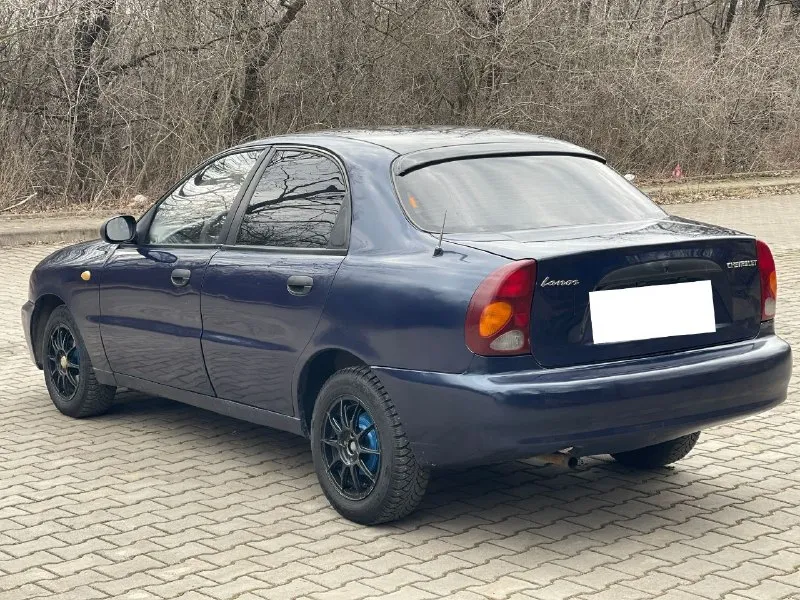 Продам автомобиль, chevrolet lanos, состояние авто очень хорошее! как внешне так и технически! ржавчин гнилья нету ! мотор работает как часики! не дымит, масло не ест ! мкпп обслужена переключает отлично, не хрустит и не выбивает! салон чистый и ухоженный! по электрике все работает !акб стоит новый ! днище пороги, стаканы целые, все в отличном состоянии! по документам все кристально чисто, без штрафов арестов и запретов! любой вид переоформления! техосмотр пройден. диагностическая карта есть✅ год выпуска 2008 пробег 168.000тыс, оригинал! объем двигателя 1.5 ecotec гур 2 стеклоподъемника сигнализация центральный замок приятная акустика подушки безопасности. цена авто 265.000тыс рублей, торг реальному покупателю! по телефону не торгуюсь! звоните в любое время дня и ночи +79490838933 осмотр автомобиля, г. донецк - фотография - 5