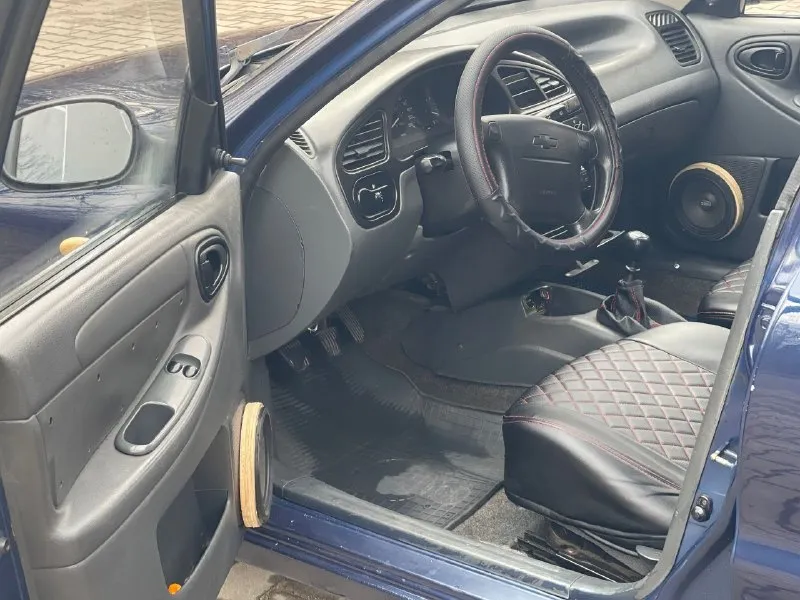 Продам автомобиль, chevrolet lanos, состояние авто очень хорошее! как внешне так и технически! ржавчин гнилья нету ! мотор работает как часики! не дымит, масло не ест ! мкпп обслужена переключает отлично, не хрустит и не выбивает! салон чистый и ухоженный! по электрике все работает !акб стоит новый ! днище пороги, стаканы целые, все в отличном состоянии! по документам все кристально чисто, без штрафов арестов и запретов! любой вид переоформления! техосмотр пройден. диагностическая карта есть✅ год выпуска 2008 пробег 168.000тыс, оригинал! объем двигателя 1.5 ecotec гур 2 стеклоподъемника сигнализация центральный замок приятная акустика подушки безопасности. цена авто 265.000тыс рублей, торг реальному покупателю! по телефону не торгуюсь! звоните в любое время дня и ночи +79490838933 осмотр автомобиля, г. донецк - фотография - 8