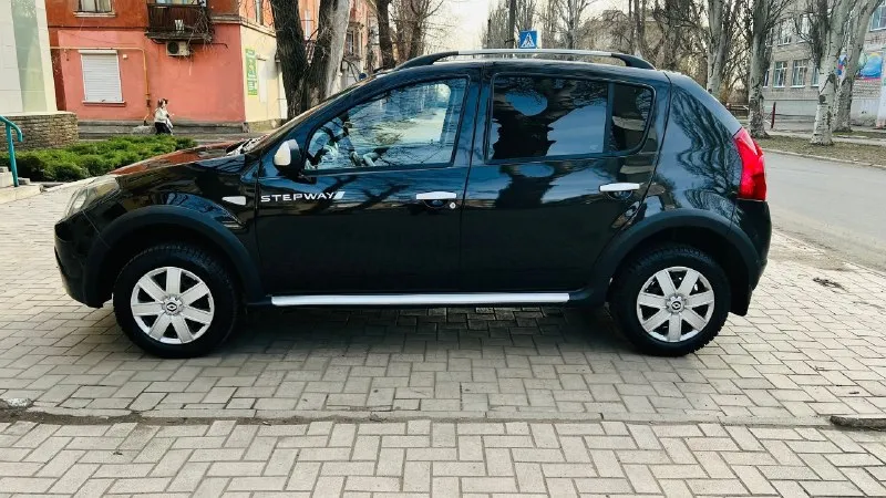 Здравствуйте, продам renault сандеро степвей, 2014г, состояние машины в полном порядке не каких вложений не требует ! кузов в идеальном состоянии оцинкованный без коррозии и сколов, вся машины в родне и без дтп ! два комплекта колёс зима лето, пробег 156, двигатель работает отлично масло от замены до замены, двигатель цепной ! ходовая часть без каких либо постоянных шумов, сигнализация с автозапуском, салон чистый и ухоженный ! очень высокий клиренс, за время владения не когда не подвела, и показала себя отлично ! болле подробно по телефону, могу скинуть видео ! +79484816190 цена 675000₽ торг 📞 звоните: +7(948)4816190 - фотография - 3