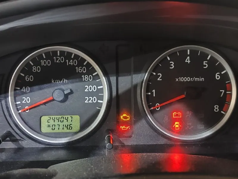 Продам nissan almera n16 2006 1.8 мкпп! 📊 характеристики: • модель: nissan almera n16 • год выпуска: 2006 • двигатель: 1.8 л бензин, 116 л. с. • кпп: механика 5-ступ. • пробег: [250,047] • привод: передний • климат контроль • vin: sjnbban16u2689448 🔧 состояние: ✅ двигатель: 4+ ✅ мкпп: четкие переключени 4+ ✅ подвеска: 5 ✅ кузов: немного приложить руки (состояние на фото) 4 ✅ резина: [лето на литых 16 дисках + зима на литых 15 дисках] ✅ салон: 4 📜 документы: ✅ птс ✅ стс, страховка 💰 цена: [440 000 руб. ] торг при осмотре 📍 донецк / [буденновский р-н] 👤 сам владелец [с 2023] 📞 +7 (949) 524-52-54 — звоните - фотография - 7