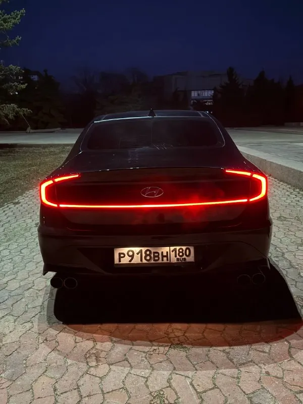 Продам hyundai sonata 2022 года 2.5т 293л. с пробег 45тыс км цена 2.9🍋 полная комплектация, подогревы всех сидений, старт стоп, панорамная крыша, музыка bose вся передняя часть в бронепленке ( крылья, капот, бампер, пороги, задняя полоса багажника) 4 режима езды комфорт, спорт, спорт +, режим езды под себя машина вся в идеале рассмотрю обмен с моей доплатой +79495180866 📞 звоните: +7(949)5180866 - фотография - 2
