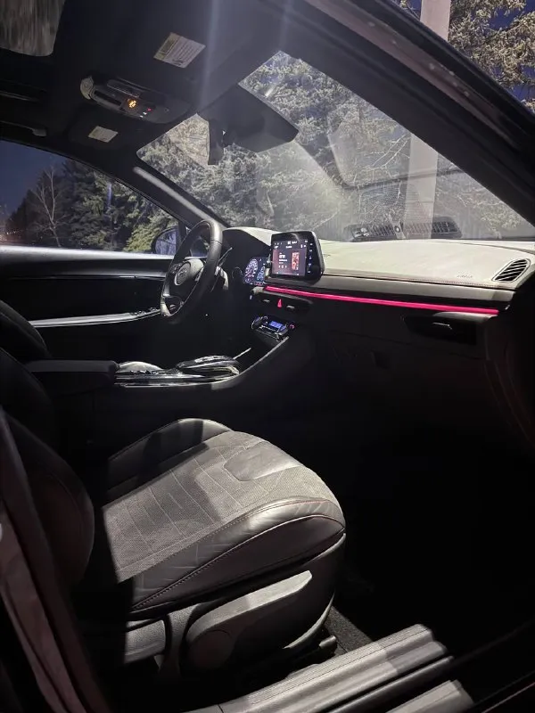 Продам hyundai sonata 2022 года 2.5т 293л. с пробег 45тыс км цена 2.9🍋 полная комплектация, подогревы всех сидений, старт стоп, панорамная крыша, музыка bose вся передняя часть в бронепленке ( крылья, капот, бампер, пороги, задняя полоса багажника) 4 режима езды комфорт, спорт, спорт +, режим езды под себя машина вся в идеале рассмотрю обмен с моей доплатой +79495180866 📞 звоните: +7(949)5180866 - фотография - 6