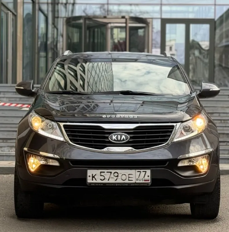 Продам kia sportage
1 Владелец. Без дтп!
Родной окрас.
Год:2013
Цена:1.300.000₽
Торг при осмотре!
Привод:передний
Родной пробег:170.000км
Коробка:механика
: 2Л бензин.
1 Владелец с автосалона, пробег подтвержденный, сервисные книжки, все чеки по обслуживанию есть, кузов без единого крашеного элемента, весь в заводском окрасе, без гнили и ржавчины, мотор работает отлично как на холодную, так и на горячую, не цокатит, не стучит, все отлично, вложений не каких не требует обсолютно.
Комплектация: мульти руль, 4 эл. Стеклоподемника, подогревы всех сидений, двух зонный климат контроль, помощь при подъёме, датчик света и дождя, штатная музыка с блютузом, парктроники, сигнализация пандора. Резина зима лето.
По запросу отправлю видео обзор.
По вопросам звоните.
Номер:
+79495895440 +7 949 594-15-39
На обоих номерах тг. И max
Тг. @avto_dnr123
📞 Звоните: +7(949)5895440 - фотография - 2