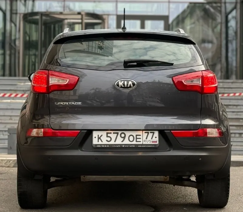 Продам kia sportage
1 Владелец. Без дтп!
Родной окрас.
Год:2013
Цена:1.300.000₽
Торг при осмотре!
Привод:передний
Родной пробег:170.000км
Коробка:механика
: 2Л бензин.
1 Владелец с автосалона, пробег подтвержденный, сервисные книжки, все чеки по обслуживанию есть, кузов без единого крашеного элемента, весь в заводском окрасе, без гнили и ржавчины, мотор работает отлично как на холодную, так и на горячую, не цокатит, не стучит, все отлично, вложений не каких не требует обсолютно.
Комплектация: мульти руль, 4 эл. Стеклоподемника, подогревы всех сидений, двух зонный климат контроль, помощь при подъёме, датчик света и дождя, штатная музыка с блютузом, парктроники, сигнализация пандора. Резина зима лето.
По запросу отправлю видео обзор.
По вопросам звоните.
Номер:
+79495895440 +7 949 594-15-39
На обоих номерах тг. И max
Тг. @avto_dnr123
📞 Звоните: +7(949)5895440 - фотография - 5