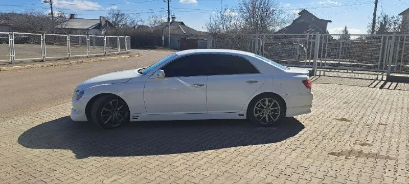 Toyota mark x полная пошлина, не конструктор и т. п. 2008г 170, 000 пробег, подтверждается историей авто кузов в прекрасном состоянии, год назад приехал с дальнего востока, дно пороги и т. д как новое, v6 2.5, 6-ступ автомат, 2 комплекта новой резины, летняя run on flat, масла и тех. жидкости поменяны, боком идёт, ухоженный автомобиль, ксенон поменян, фары отполированы, ходовая новая, стойки рычаги, произведена ревизия рулевой рейки с заменой втулок и подшипников свечи новые, дросель, форсунки после чистки. этот мотор без голоданий, без проблем. запчасти с lexus is 250, по технике довел до идеального состояния, возможен обмен на gx470 с моей доплатой 1.350 +79496397148 📞 звоните: +7(949)6397148 - фотография - 6