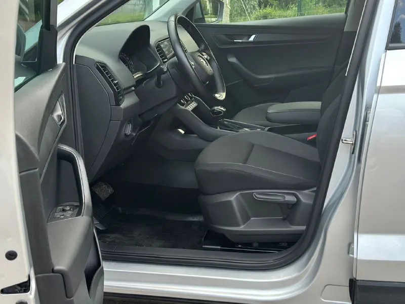 Продам skoda karoq 2020 г 1,4 turbo, 152 л с пробег 106000 тыс. продажа от собственника машина в достойном состоянии, салон как новый. хорошая комплектация. донецк все детали по телефону +79494928738 📞 звоните: +7(949)4928738 - фотография - 7