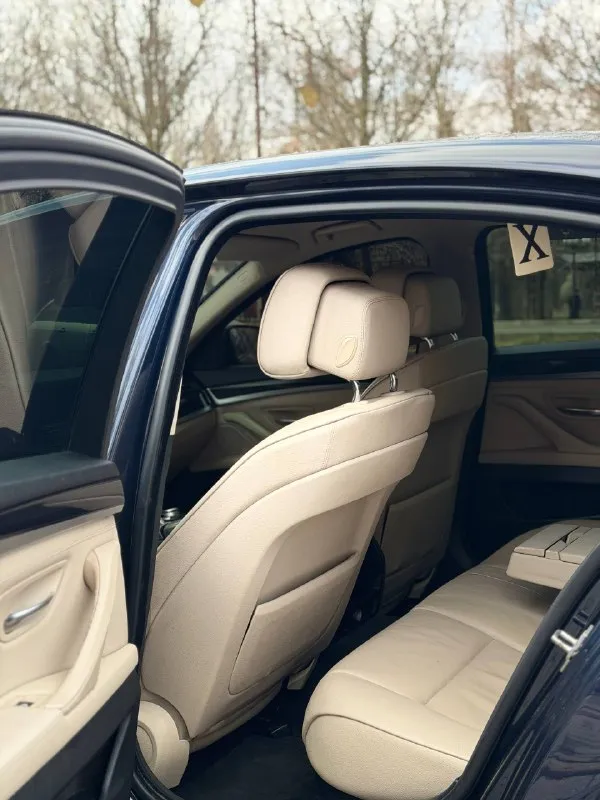 В продаже bmw 5 f10 в заводском м-паке год выпуска 2013 на надежном и едущем моторе 3.0 работает отлично без каких либо нареканий переключат мягко и плавно, без пинков и рывков ходовая часть полностью обслужена цена 1.580.000₽ возможен торг реальному и быстрому покупателю возможна продажа в кредит и обмен на интересующие вас вопросы отвечу по телефону +7 949 742 53 98 +7 949 374 95 82 📞 звоните: +7(949)7425398 - фотография - 8