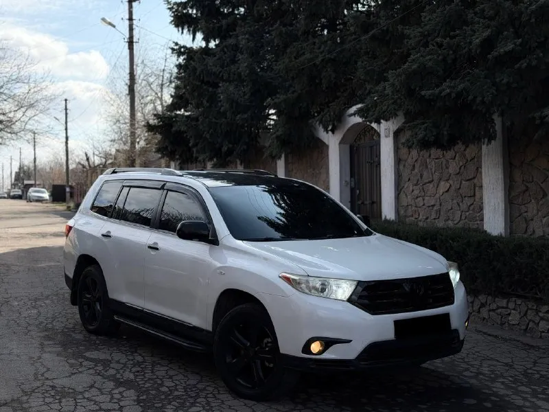 В продаже toyota highlander комфортный семейный и очень надежный автомобиль год выпуска 2011 на само... - фотография