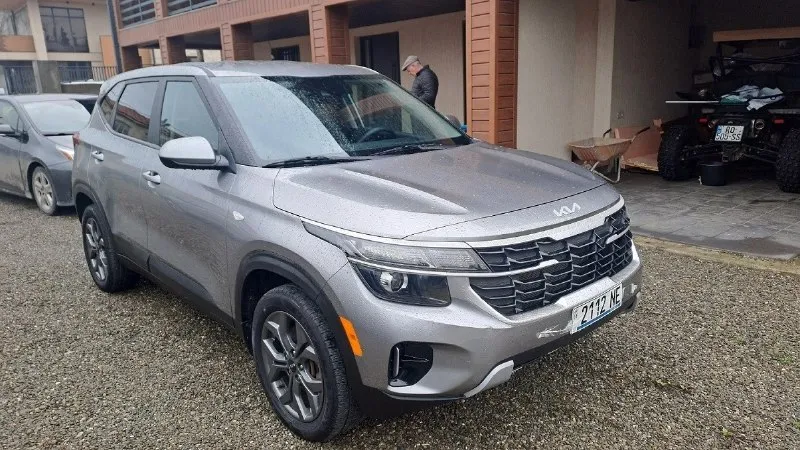 Kia seltos
Рестайлинг !!!
• Год : 03/2023
• Двигатель : 2.0 бензин
• Акпп : вариатор
• Пробег :49.000 миль
• Цвет : серый
• Привод : полный 4wd

Кузов в заводском окрасе !!!

Машина находится в грузии, доставлю в течении 10 дней.

2.4 🍋
+79493781111 ☎️
Eсли нет связи пишите или звоните в telegram.
📞 🇷🇺 Звоните: +79493781111 - фотография - 4