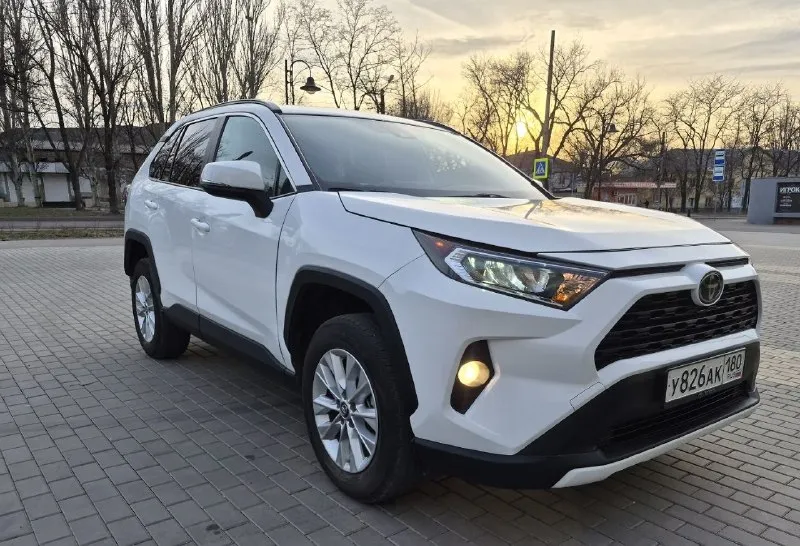 Toyota rav4 - 2020г полный привод. мотор 2.5 + 8ст акпп пробег 92т. км в отличном состоянии, вложений не требует. два комплекта шин. в донецке более 3 лет. вин код на фото. продажа с переоформлением. донецк цена 3 100 000р +7949-02-162-54 - фотография - 2